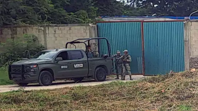 De acuerdo con el testimonio de vecinos, en el lugar se solían concentrar huachicoleros a dejar cargas