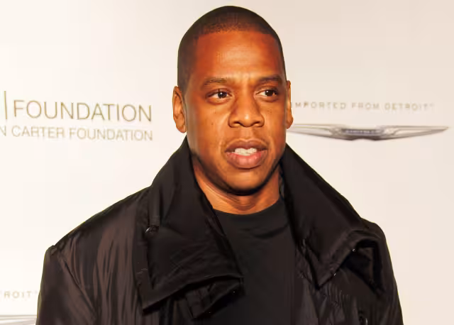 Jay-Z es acusado de agresión sexual de una menor de edad.