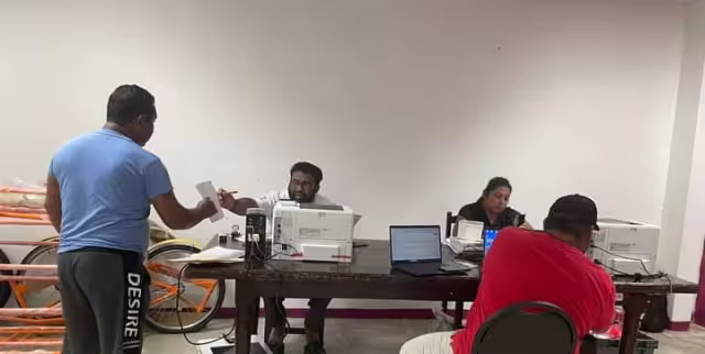 El módulo se instaló en las oficinas de la junta municipal de Sabancuy y atendió a decenas de pobladores.