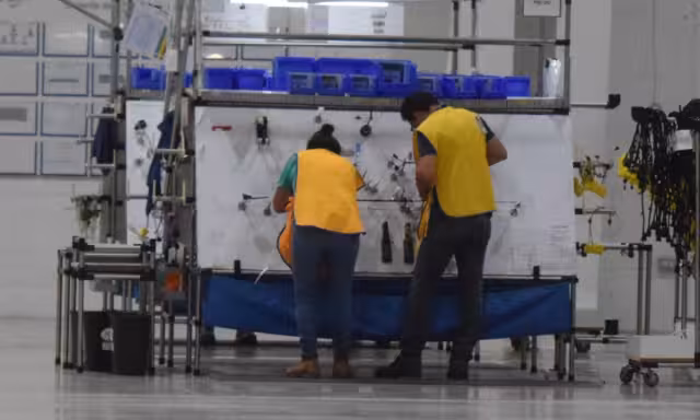 Con las inversiones se crearán más empleos y con mejores salarios