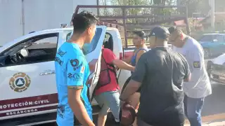 Tráiler impacta motoneta en Escárcega: Dos jóvenes mujeres lesionadas
