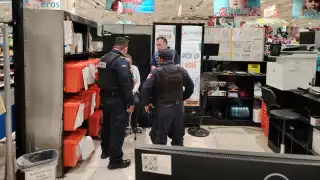 Asalto con violencia en supermercado de la Supermanzana 62 en Cancún; ladrón huye con 11 mil pesos