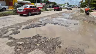 Se agravan condiciones del malecón de Champotón: conductores señalan el peligro y exigen soluciones