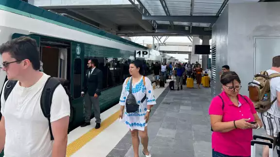 El Tren Maya es utilizado en su mayoría por turistas El Tren Maya es utilizado en su mayoría por turistas