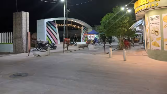 Con recursos propios, vecinos enfrentan delincuencia en Escárcega