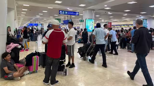 Los vuelos en el aeropuerto de Cancún registran una ligera disminución
