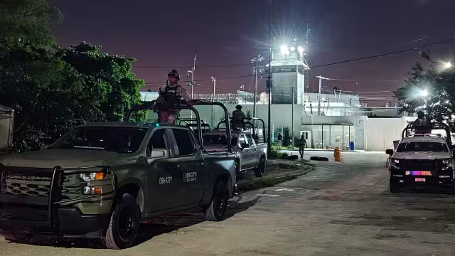 Elementos del Ejército, Guardia Nacional y de la SSC llegaron al Cereso.