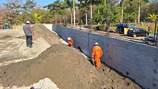 Subestación ya tiene cimientos