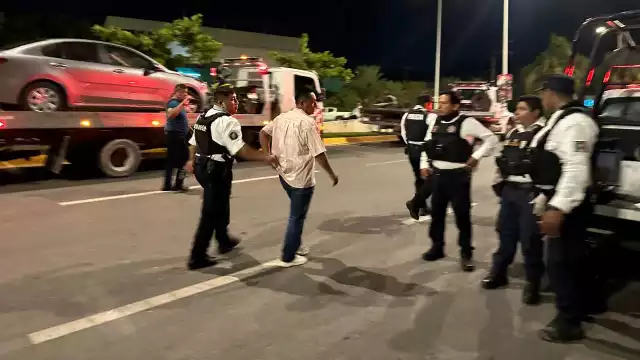 Elementos policiacos encabezaron el operativo en la ciudad.