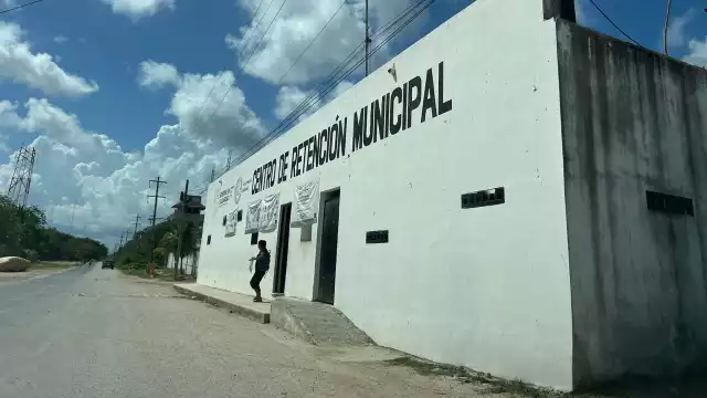 Paramédicos acudieron al lugar del reporte, confirmando que el hombre ya no contaba con signos vitales