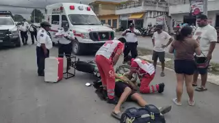 Motociclista resulta herido luego de estrellarse contra un auto en Felipe Carrillo Puerto