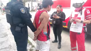 Vecinos de la Supermanzana 64 retuvieron al presunto agresor mientras la víctima recibía atención médica tras el incidente.