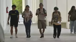 Jóvenes de Cancún prefieren preocuparse por sus estudios y trabajos