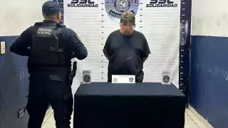 Un hombre fue detenido por desobediencia y resistencia de particulares tras intentar huir de la policía en la colonia Ejido