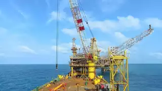   Denuncian presunta retención de trabajadores de Pemex en la Sonda de Campeche  