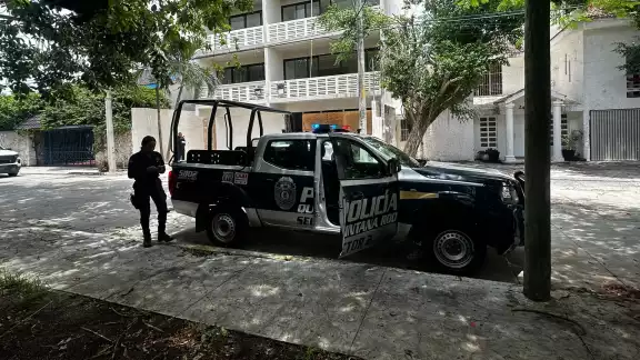 Policías siguieron a los hombres, pero lograron escapar Policías siguieron a los hombres, pero lograron escapar