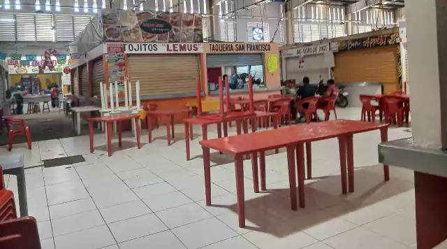 La ciudad despierta vacía tras la celebración de Nochebuena