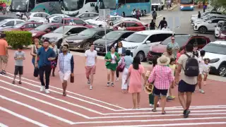 Más de ocho mil turistas abarrotan Chichén Itzá en solo un día; extranjeros en su mayoría