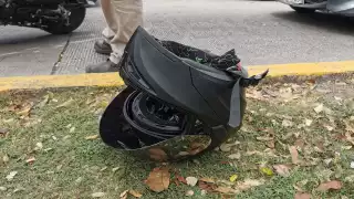 Colisión entre motociclista y camioneta en Ciudad del Carmen deja una mujer lesionada