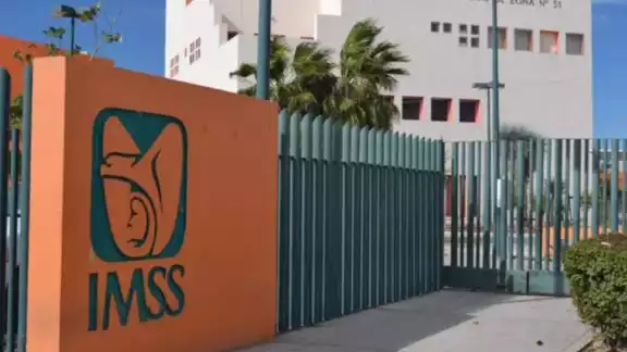 Un menor de 12 años se encuentra ingresado en la clínica 51 del IMSS