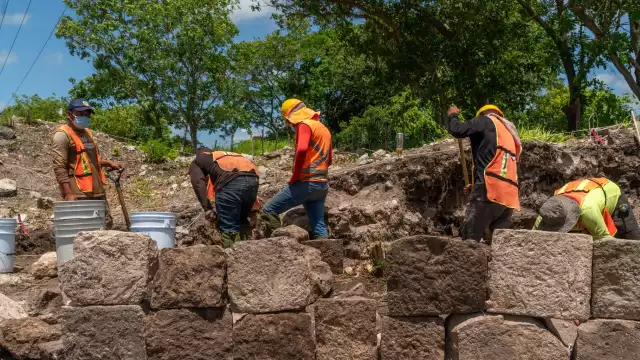 Acciones de salvamento arqueológico, en particular en el tramo 7, donde se encontraron más de 20 mil elementos