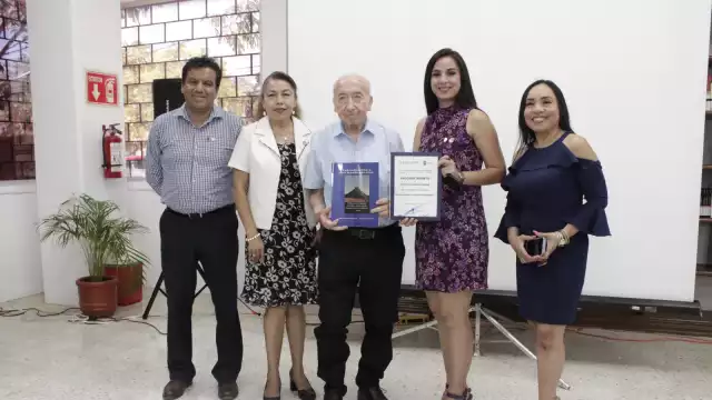 Eddie Salazar expuso sus más recientes investigaciones en su libro