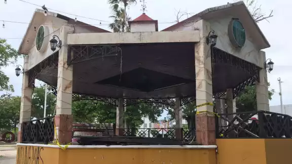 Desde la administración anterior la zona no ha sido remodelada adecuadamente Desde la administración anterior la zona no ha sido remodelada adecuadamente