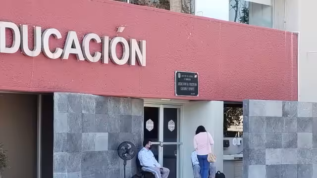 Cinco años sin título: egresados de Utecan siguen esperando solución