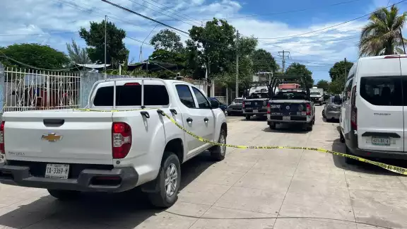 Localizan el cuerpo de un hombre dentro de un camión abandonado en Cancún Localizan el cuerpo de un hombre dentro de un camión abandonado en Cancún