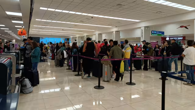 El aeropuerto de Mérida continúa con gran movilización de pasajeros