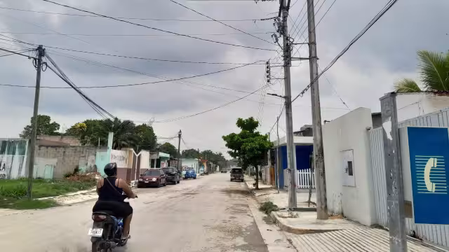 Vecinos de la colonia Revolución han estado sufriendo constantes apagones