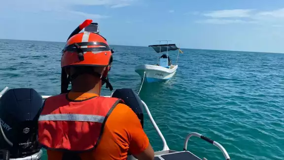 Los hechos tuvieron lugar en Isla Arena, en donde los hombres de mar fueron descubiertos por las autoridades que chocaron la lancha para detenerlos Los hechos tuvieron lugar en Isla Arena, en donde los hombres de mar fueron descubiertos por las autoridades que chocaron la lancha para detenerlos