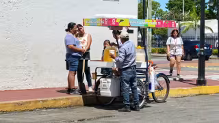 Iniciativa contra ambulantaje amenaza ingresos de familias carmelitas
