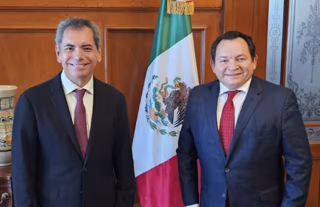 Díaz Mena se reunió con el secretario de Hacienda, Édgar Zamora