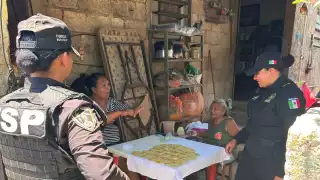 Las oficiales dicen sentirse orgullosas de su labor