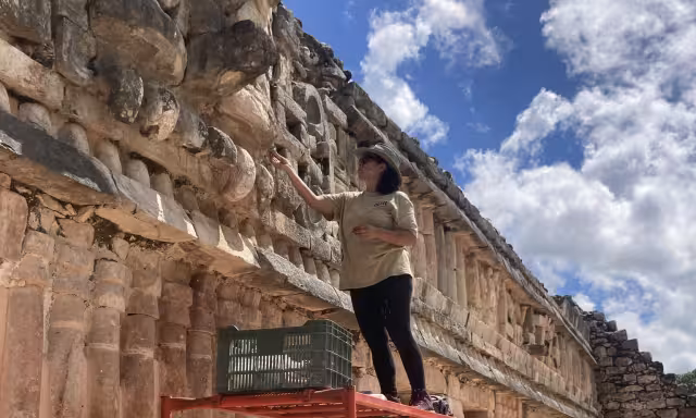 Personal del INAH Yucatán da seguimiento a los trabajos de mantenimiento realizados dentro del Promeza