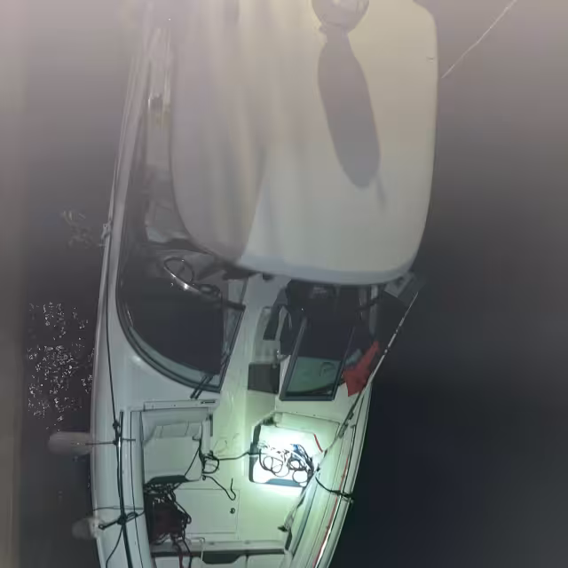 Rescatan a dos navegantes desaparecidos en Quintana Roo desde el viernes; ¿cuál es su estado de salud?