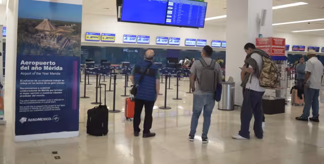 Usuarios han arribado al aeropuerto de Mérida a tiempo