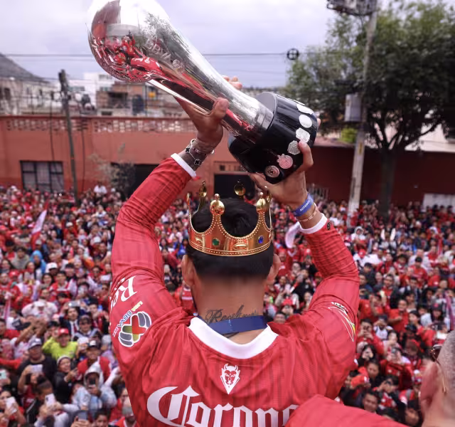Alexis Vega se convirtió en el capitán y referente del equipo escarlata.