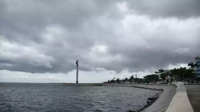 Las lluvias podrían estar acompañadas de actividad eléctrica y fuertes vientos.