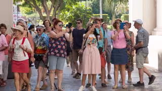 Familias venden terrenos para viajar y terminan sin dinero ni vacaciones