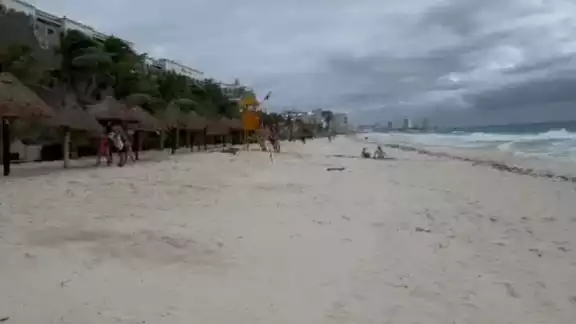 Huracán “Milton": Así amanece la Zona Hotelera con Alerta Amarilla Huracán “Milton": Así amanece la Zona Hotelera con Alerta Amarilla