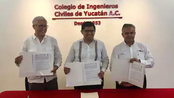 Como parte de la colaboración institucional se rehabilitaron las gradas del Centro de Espectáculos Montejo