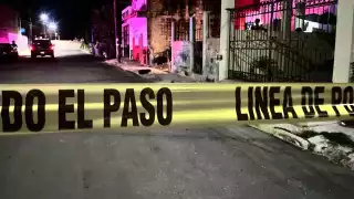 Al recibir la descarga, su cuerpo cayó sobre el balcón de una vivienda