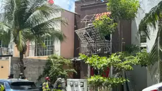 La fuerte explosión alertó a los vecinos, quienes alertaron a emergencias