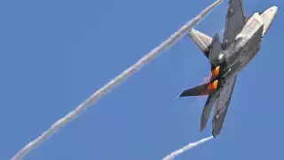 Estados Unidos anunció actividad militar en el espacio aéreo de México.