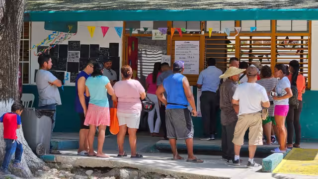 Muchos votantes sufrieron confusión para encontrar sus casillas