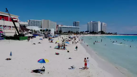 Con apenas un 66.5 por ciento de ocupación, Cancún no refleja la temporada vacacional de verano Con apenas un 66.5 por ciento de ocupación, Cancún no refleja la temporada vacacional de verano