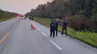 El lesionado fue atendido por paramédicos, quienes lo trasladaron a un hospital