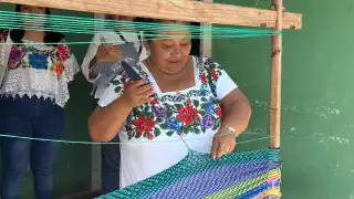 Se ofrecen recorridos en talleres elaboración de hamacas, tortillas a mano, chocolate, bordado y hasta la milpa